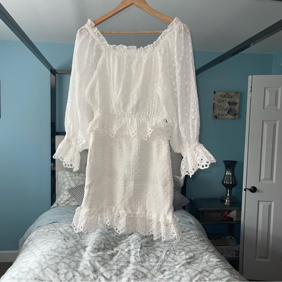 NEW SPELL & THE GYPSY COLLECTIVE Spell
Daisy Chain Ruched Mini Dress White Polka - Picture 5 of 14